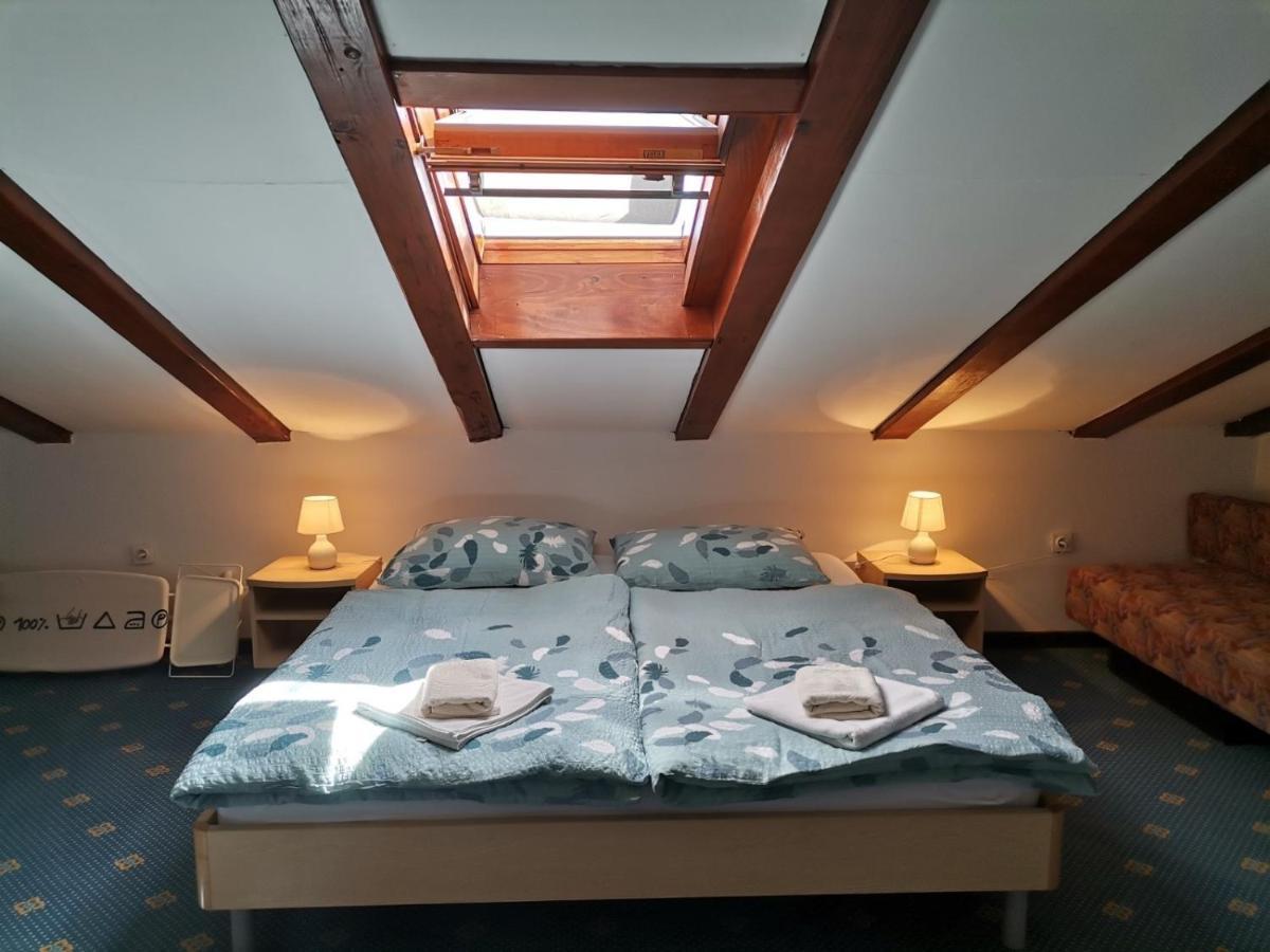 Apartments With A Parking Space Kampor, Rab - 5032 ภายนอก รูปภาพ