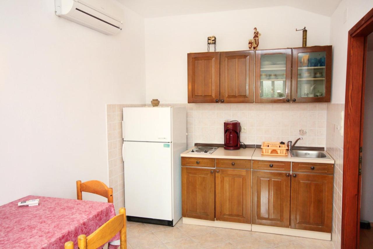 Apartments With A Parking Space Kampor, Rab - 5032 ภายนอก รูปภาพ